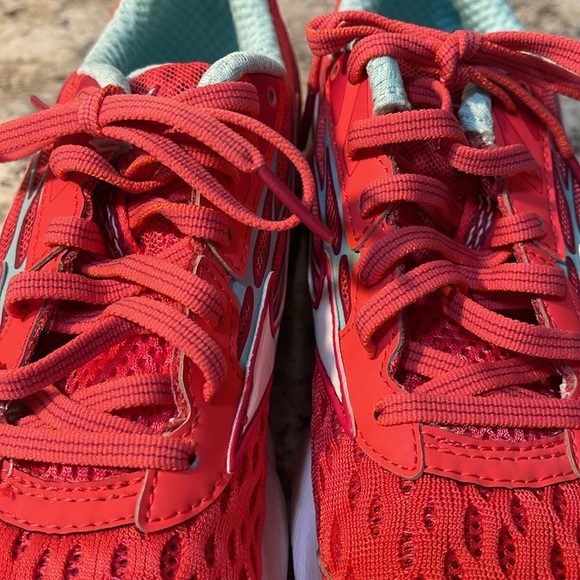 Mizuno Wave Catalyst 2 Sneakers - Picture 7 of 9